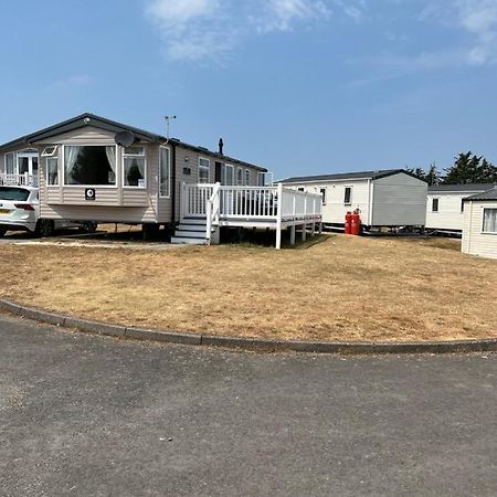 Beautiful Caravan In Trecco Bay! 74 Sycomore ブリジェンド エクステリア 写真