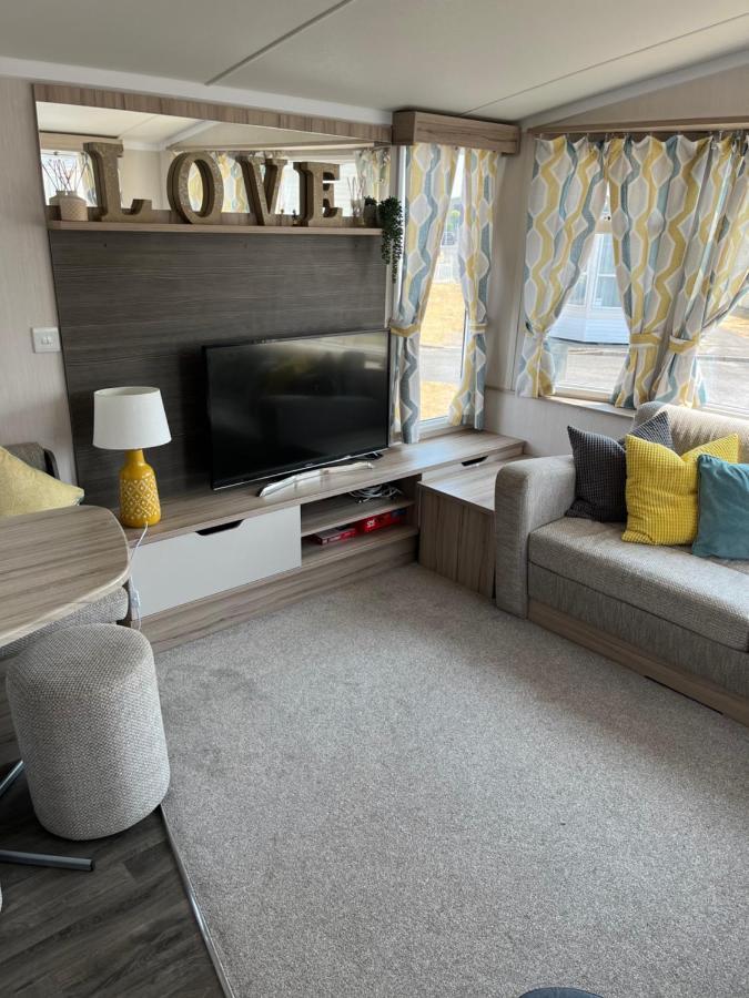 Beautiful Caravan In Trecco Bay! 74 Sycomore ブリジェンド エクステリア 写真