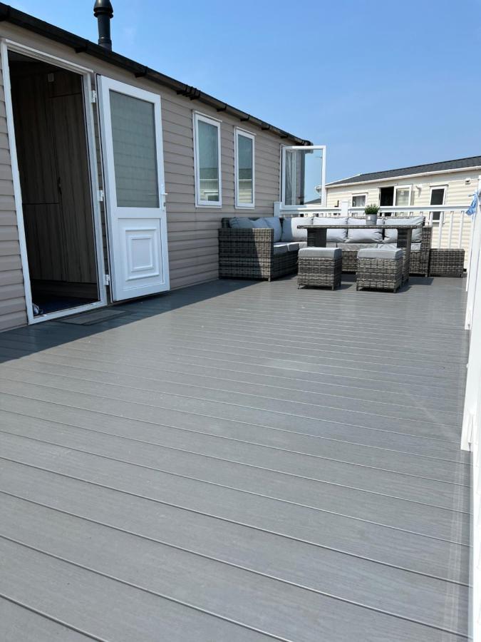 Beautiful Caravan In Trecco Bay! 74 Sycomore ブリジェンド エクステリア 写真